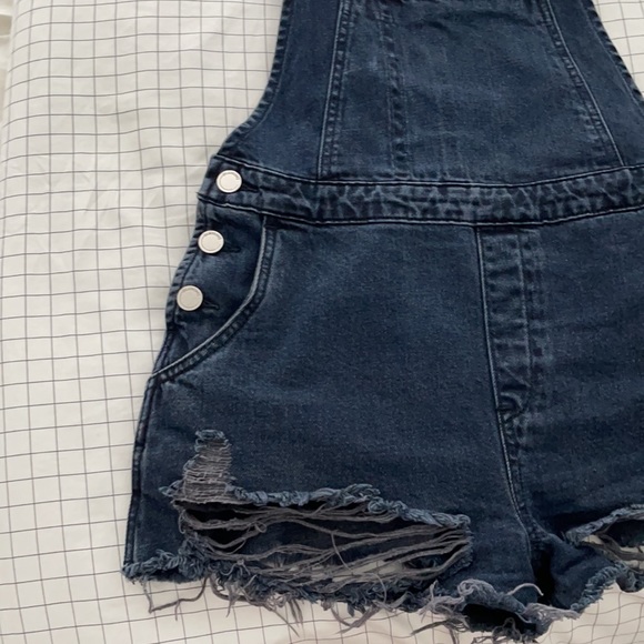 BLANKNYC overall shorts. - Picture 3 of 3